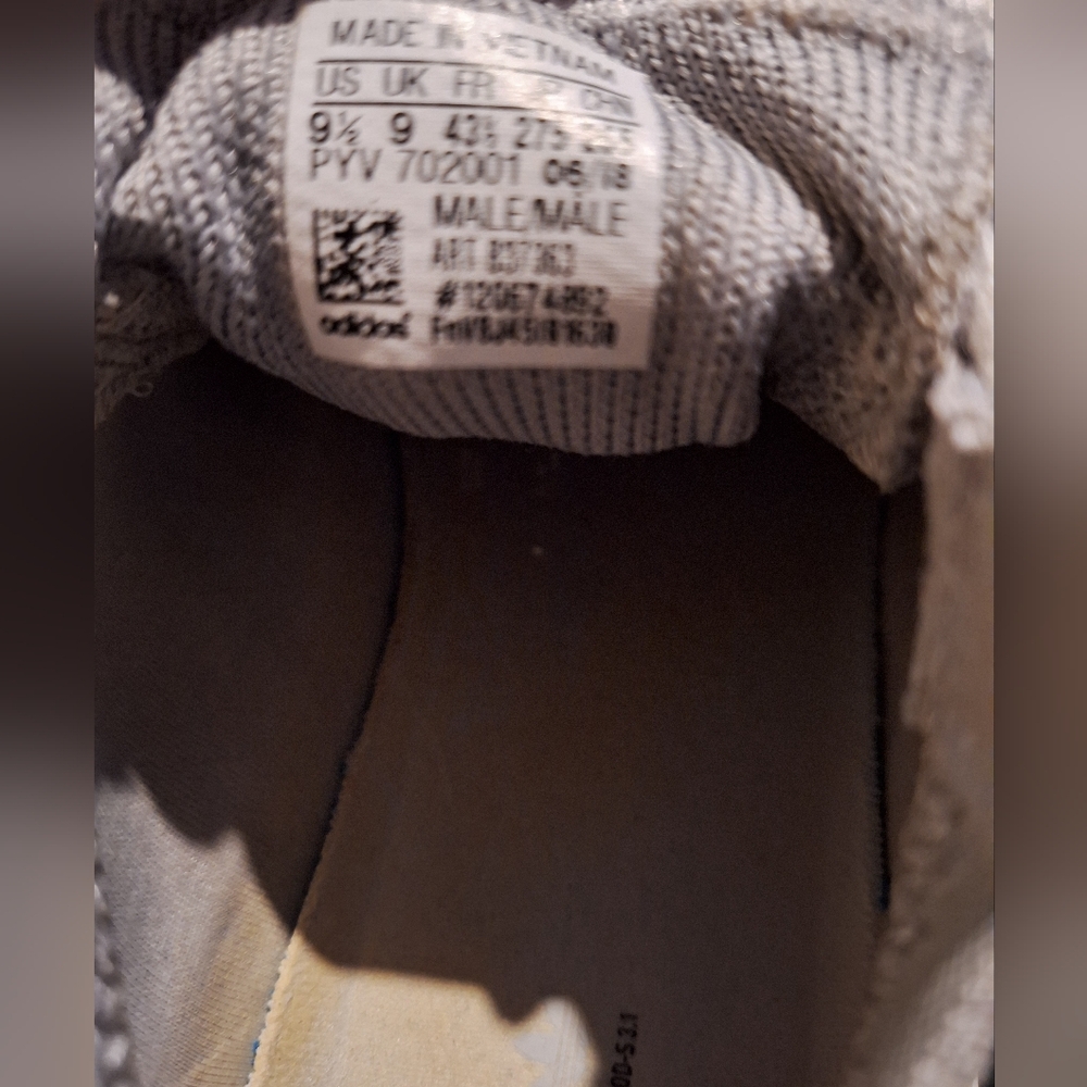 ADIDAS P.O.D.S3.1 athletic or casual stylelist sneakers!🔥 Sz9.5- *UNISEX*-🤗 - Picture 7 of 8